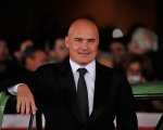 Luca Zingaretti ha il Covid? L'attore sarebbe in isolamento nel suo appartamento