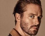 Armie Hammer: la moglie chiese il divorzio dopo aver ricevuto un messaggio osceno rivolto a un'altra