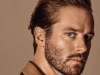 Armie Hammer: la moglie chiese il divorzio dopo aver ricevuto un messaggio osceno rivolto a un'altra