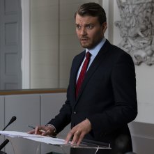 The Investigation: Pilou Asbæk  in una scena della serie Sky