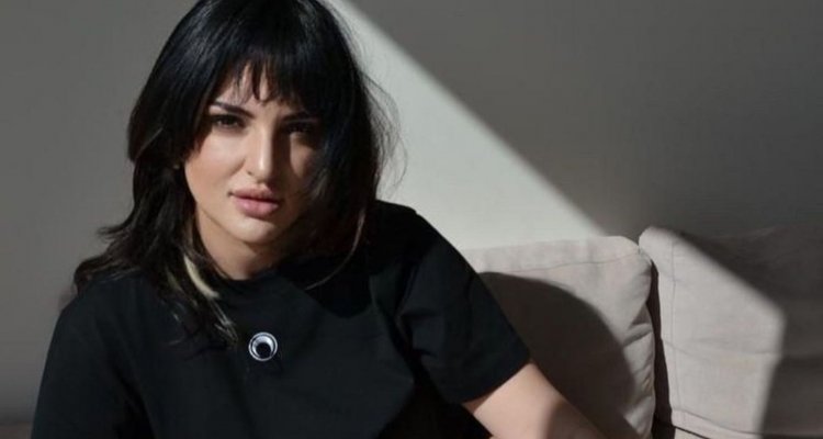 Arisa è stata lasciata dal fidanzato Andrea Di Carlo dopo l'intervista a Domenica In ...