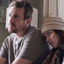 L'amico del cuore: Jason Segel e Dakota Johnson in una scena