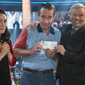 Quiz: Matthew Macfadyen, Sian Clifford e Michael Sheen in una scena