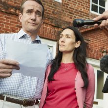 Quiz: Matthew Macfadyen, Sian Clifford in una scena della serie tv