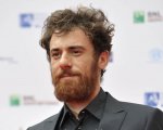 America Latina: la prima foto di Elio Germano nel film di Damiano e Fabio D'Innocenzo