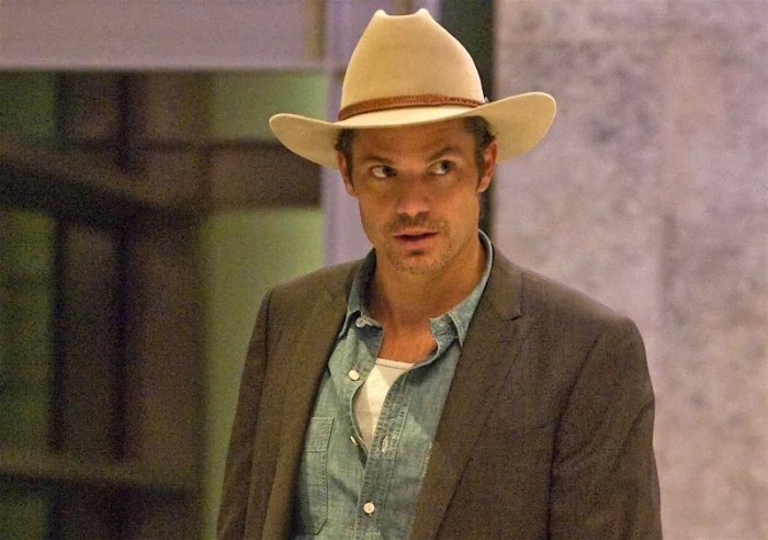 Justified: il team della serie al lavoro su un nuovo adattamento dei romanzi di Elmore Leonard