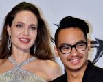 Angelina Jolie contro Brad Pitt: il figlio Maddox testimonia contro l'attore in tribunale