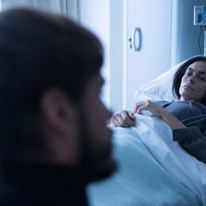 L'ombra del lupo: Maria Grazia Cucinotta in una scena