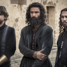 Leonardo: Freddie Highmore, Aidan Turner e Carlos Cuevas in una scena