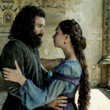 Leonardo: Aidan Turner e Matilda De Angelis in una scena