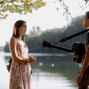 A Week Away: Bailee Madison, Kevin Quinn in una scena del film