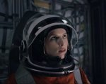 Estraneo a bordo: il trailer del thriller Netflix con Anna Kendrick