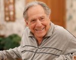 George Segal: l'attore di The Goldbergs morto a 87 anni