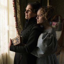 Gentleman Jack: Suranne Jones e Sophie Rundle in una scena della serie