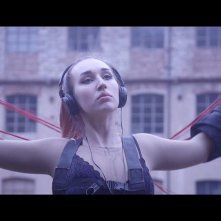 Le ali non sono in vendita, viaggio nel labirinto della fast fashion: una scena del film