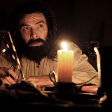 Leonardo: un primo piano di Aidan Turner