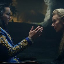 Tenebre e Ossa: le attrici Jessie Mei Li e Zoa Wanamaker