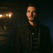 Tenebre e Ossa: una foto del protagonista Ben Barnes