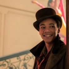 Tenebre e Ossa: un'immagine di Kit Young