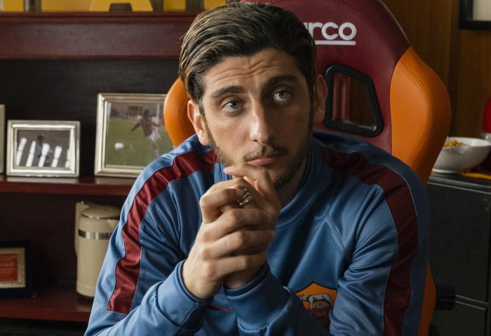 Speravo de morì prima, gli autori Bises e Ribuoli: “La serie è pop e divertente perché Totti è così"