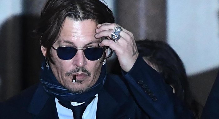 Johnny Depp e le sue collezioni: dalle Barbie agli scheletri di animali