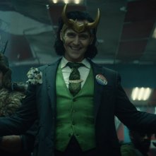 Loki: Tom Hiddleston in una scena