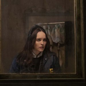 Clarice: la protagonista in una scena