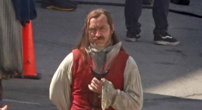 Peter Pan & Wendy: Jude Law è Capitan Uncino nelle prime foto dal set