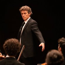 La compagnia del cigno 2: Alessio Boni in una scena della fiction