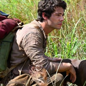 Love and Monsters: Dylan O'Brien in una scena