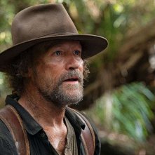 Love and Monsters: Michael Rooker in una scena