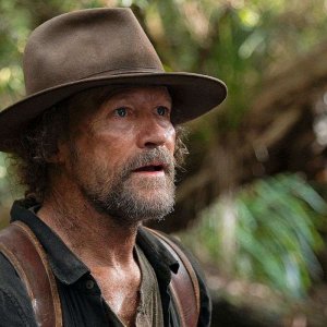 Love and Monsters: Michael Rooker in una scena
