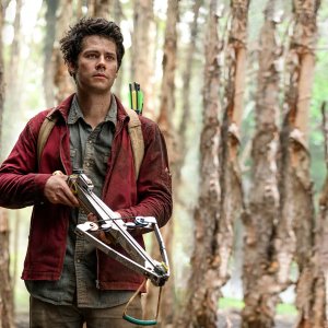 Love and Monsters: Dylan O'Brien in una scena del film