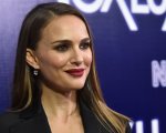 Natalie Portman star de I giorni dell'abbandono, tratto dal libro di Elena Ferrante