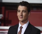 Top Gun: Maverick, Miles Teller ha ereditato i baffi di Goose (FOTO)