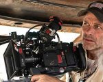 Army of the Dead, Zack Snyder ammette: 'Non sopravvivrei ad un'apocalisse zombie'