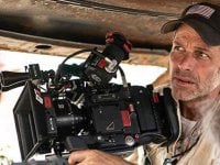 Army of the Dead, Zack Snyder ammette: 'Non sopravvivrei ad un'apocalisse zombi'