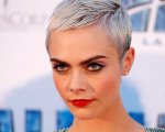 Cara Delevingne e la foto di sua nonna con il Principe Filippo in Italia: 'Aveva 17 anni'