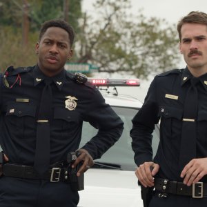 Thunder Road: Jim Cummings e Nican Robinson in  una scena