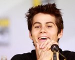 Dylan O'Brien risponde alle domande su di lui più cercate su Google (VIDEO)