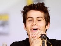 Dylan O'Brien risponde alle domande su di lui più cercate su Google (VIDEO)