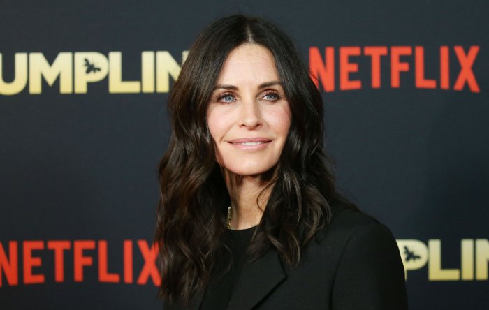 Shining Vale: Courteney Cox, Greg Kinnear e Mira Sorvino nella serie STARZ