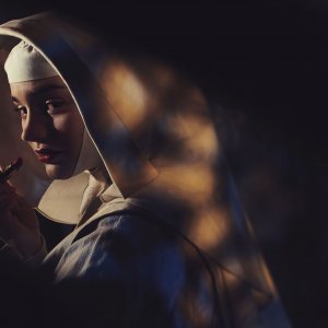 Narciso nero: Sorella Ruth in un'immagine della serie