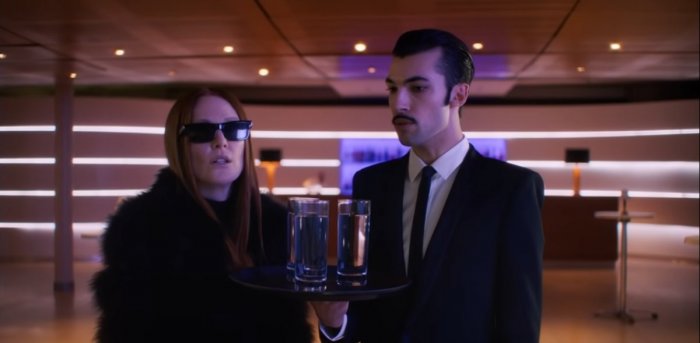 Julianne Moore nel corto French Water, diretto da Jim Jarmusch per Saint Laurent
