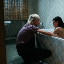 Non mi uccidere: Silvia Calderoni e Alice Pagani in una scena