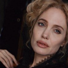Alice e Peter: Angelina Jolie in una scena