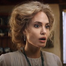 Alice e Peter: Angelina Jolie in un primo piano