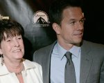 Mark Wahlberg in lutto per la morte di mamma Alma: 'Il mio angelo'