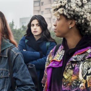 Nudes: Fotinì Peluso in una scena della serie