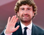 Alessandro Siani su Instagram: le foto con Maradona, i successi e i film